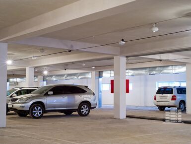 В Москве более 500 участников реновации купили машино-места со скидкой