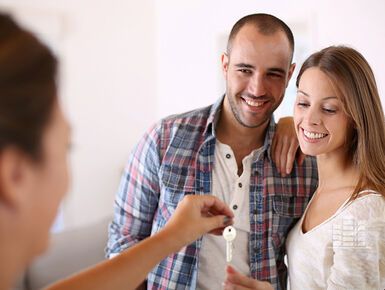 Передай другому: как правильно купить или продать квартиру по договору переуступки