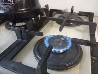 Россияне оплачивают в среднем до 50% стоимости коммунальных услуг — эксперт