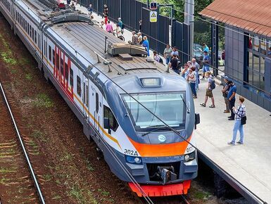 Почти 50 дополнительных пригородных поездов будут назначены в майские праздники