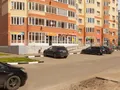 Магазины на первом этаже. Фото от 29.06.2017 г.