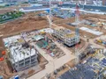 Ход строительства. Монтаж нижних этажей новых корпусов. Аэрофотосъемка от 28.05.2017 г.