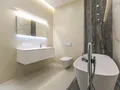 ЖК «Smolensky De Luxe». Ванная комната с дизайнерской отделкой и меблировкой. Фото от 17.11.2017 г.