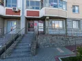 Инфраструктурные объекты расположены на первом этаже дома. Фото от 05.05.2015 г.