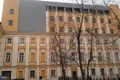 В ходе реконструкции был надстроен мансардный этаж, а фасад приобрел современные черты.