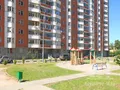 Детская площадка на территории микрорайона. Фото от 12.07.2014 г.