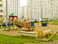 Мкр. «Центральный» (Долгопрудный). Детская игровая площадка. Фото от 20.08.2016 г.