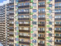 В комплексе организована закрытая благоустроенная территория домов с видеонаблюдением.