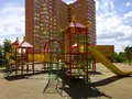 Мкр. «Белая Дача». Детская игровая площадка. Фото от 10.06.2016 г.