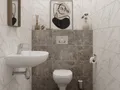 Вариант классической отделки санузла.