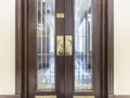 ЖК «Grand Deluxe на Плющихе». Входные двери. Фото от 17.11.2017 г.