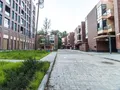 Территория внутри комплекса. Фото от 25.05.2015 г.