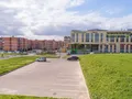Экопарк «Горчаково». Парковка. Вид на ТЦ «Горчаково». Фото от 26.09.2017г.