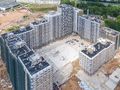 ЖК «Лучи». Строительство корпуса первой очереди в стадии отделки фасадов. Аэрофотосъемка от 17.07.17 г.