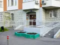 ЖК на Черноморском б-ре, д. 4. Входная группа. Фото от 01.06.2016 г.