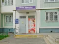 Инфраструктурные объекты расположены на первых этажах ЖК. Фото от 13.05.2015 г.