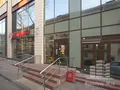 Сетевой продуктовый магазин расположен на нижнем этаже ЖК. Фото от 20.11.2014 г.