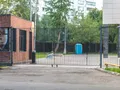 Территория комплекса находится под охраной и видеонаблюдением. Фото от 25.05.2015 г.
