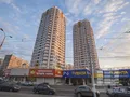 На первом этаже ЖК расположены многочисленные инфраструктурные объекты. Фото от 22.11.2014 г.