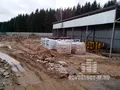 Неподалеку от «Лебединого Озера» есть два населенных пункта, в школах которых выделены места для будущих обитателей новостройки.