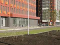 ЖК «Ленинградский». Первый этаж предназначен под нежилые помещения. Фото от 16.08.2017 г.
