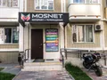 Многочисленные инфраструктурные объекты на территории ЖК. Фото от 05.05.2015 г.
