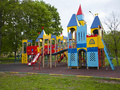 Современная детская игровая площадка. Фото от 19.05.2015 г.