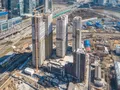 Жилой квартал сочетает дома с разной этажностью. Аэрофотосъемка от 14.04.2018.