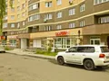 ЖК на ул. Дирижабельная. На первом этаже расположены коммерческие помещения. Фото от 20.08.2016 г.