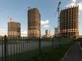 В большей части корпусов еще не завершены монолитные работы. Фото от 11.07.2017 г.