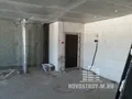Трубы отопления разведены по полу от общей на квартиру «гребенки».