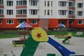 На благоустроенной территории расположены детские площадки.