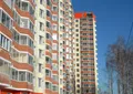 В 5 минутах ходьбы расположена ж/д станция «Силикатная».