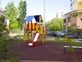 ЖК на ул. Дыбенко, корп. 1, вл. 38. Детская игровая площадка. Фото от 09.07.2016 г.