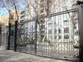 Территория комплекса огорожена. Фото от 20.03.2015 г.