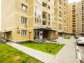 ЖК «Стрела». На первом этаже расположены коммерческие помещения. Фото от 25.06.2016 г.