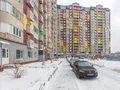 ЖК «Победа». Машины паркуются во дворе. Фото от 05.12.2017 г.