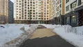 Двор новостройки. Фото от 11.03.2026 г.