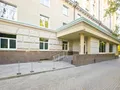 Дом переменной этажности (5-8) состоит из двух секций площадью 9 050 кв. м и 2 830 кв. м.  Фото от 10.08.2016 г.