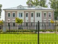 КП «Орловъ». В цену входит земельный участок, дом, коммуникации, а так же внешний и внутренний забор. Фото от 12.09.2017 г.