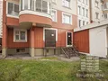 Облагороженная территория рядом с подъездом. Фото от 06.10.2014 г.