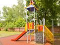Жилой дом в поселке Гжельского Кирпичного Завода. Детская игровая площадка. Фото от 06.06.2016 г.