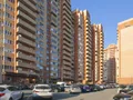 Парковочные места на внутренней территории комплекса. Фото от 26.05.2015 г.