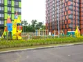 Комплекс апартаментов «Технопарк».  Закрытая охраняемая территория. Фото от 16.06.2017 г.