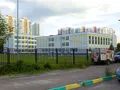 Дом на ул. Скульптора Мухиной, д. 1, к. 1. Школа. Фото от 04.08.2016 г.