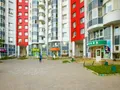 ЖК «Миллион Алых Роз». На первом этаже расположены коммерческие помещения. Фото от 01.06.2016 г.