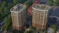 В домах будут установлены окна с витражным остеклением.