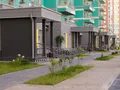 ЖК «LIFE-Митинская ECOPARK». Благоустройство территории и входные группы. Фото от 16.08.2017 г.