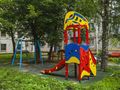 Клубный дом на 1-м Добрынинском пер., 8. Детская игровая площадка. Фото от 19.06.2016 г.