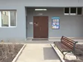 Облагороженная территория рядом с входом в подъезд. Фото от 25.03.2015 г.